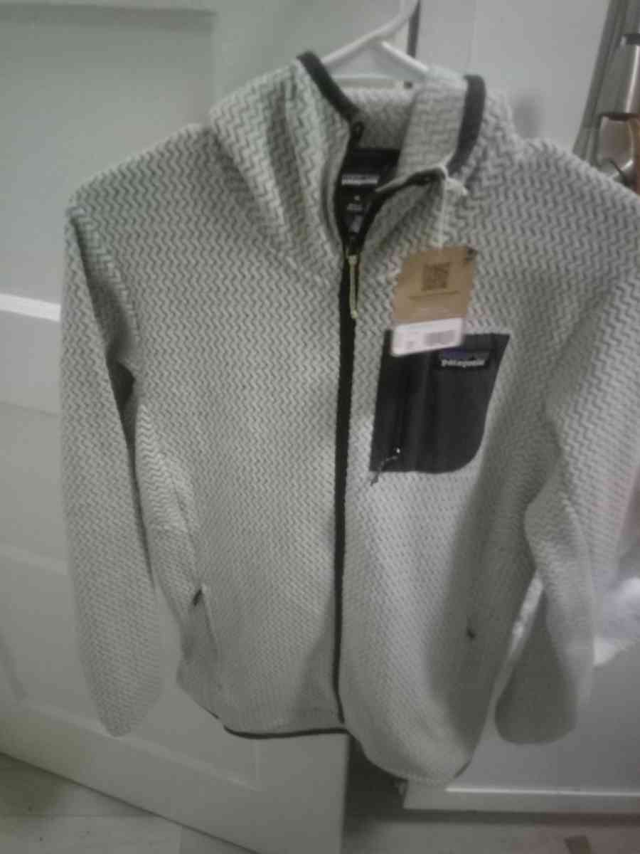 brand new tags size womens medium zip up Patagonia jacket