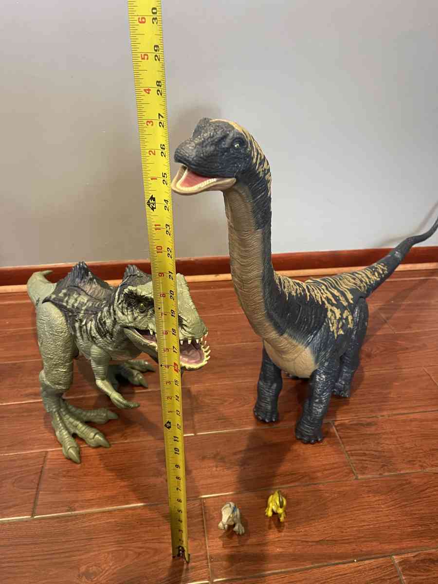 large jurassic world dominion dinosaurs