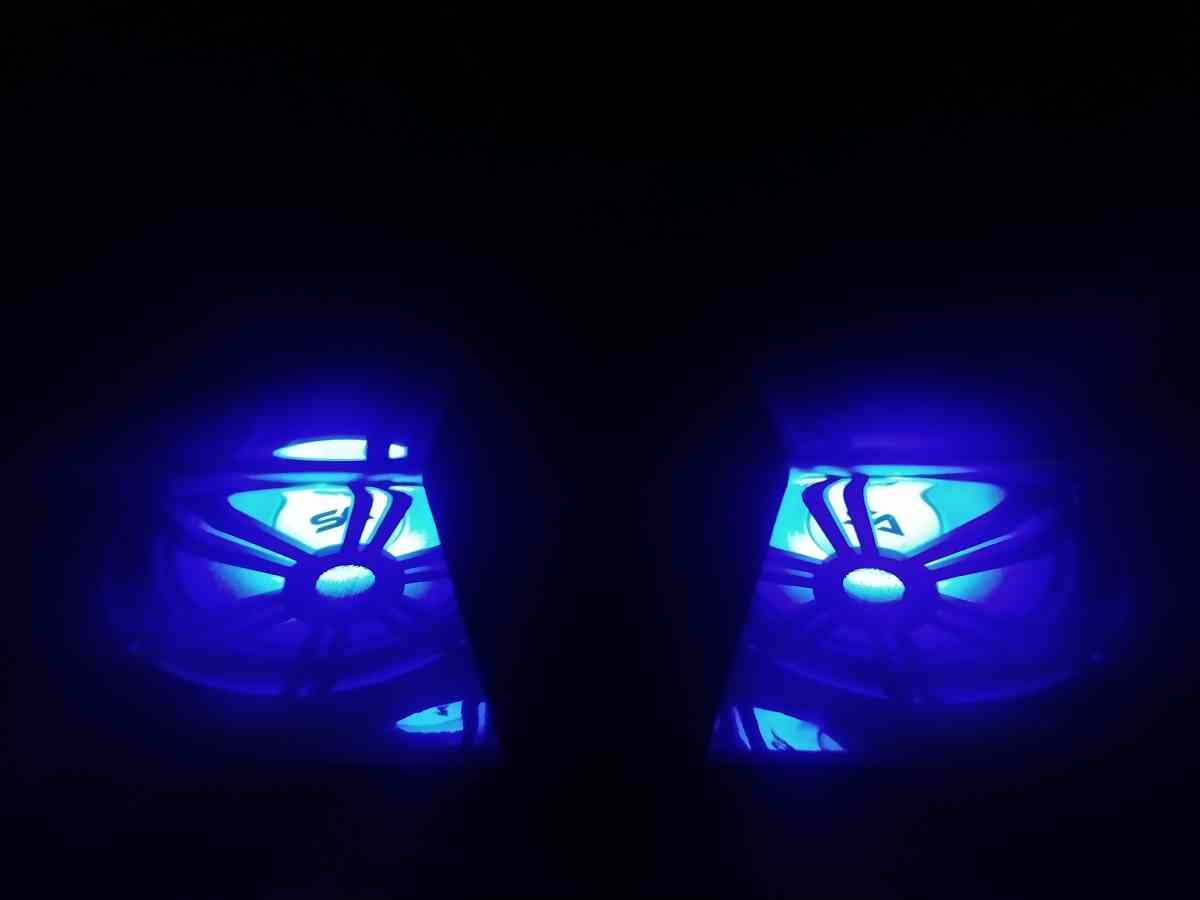 2 12 2400watt in a glow bandpass box