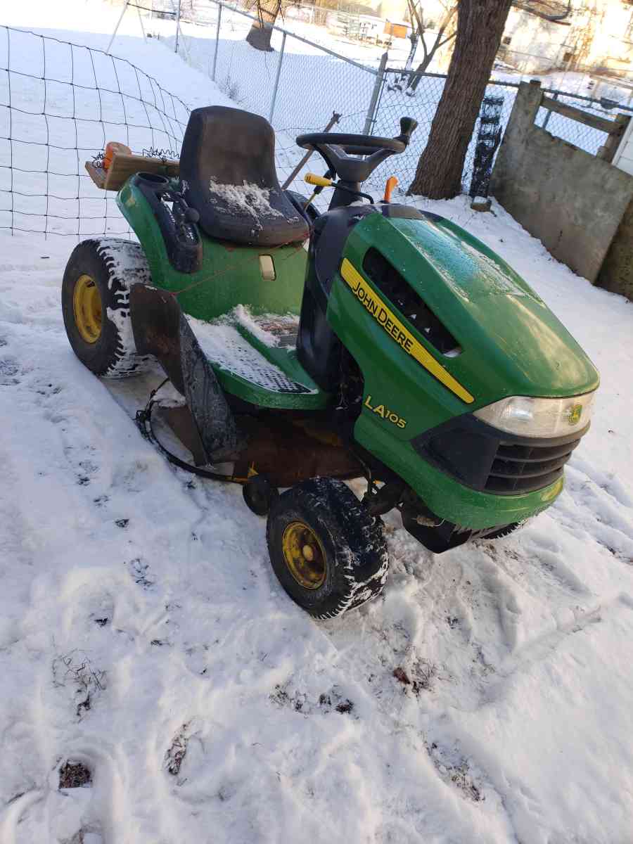 2010 John Deere lawn mower