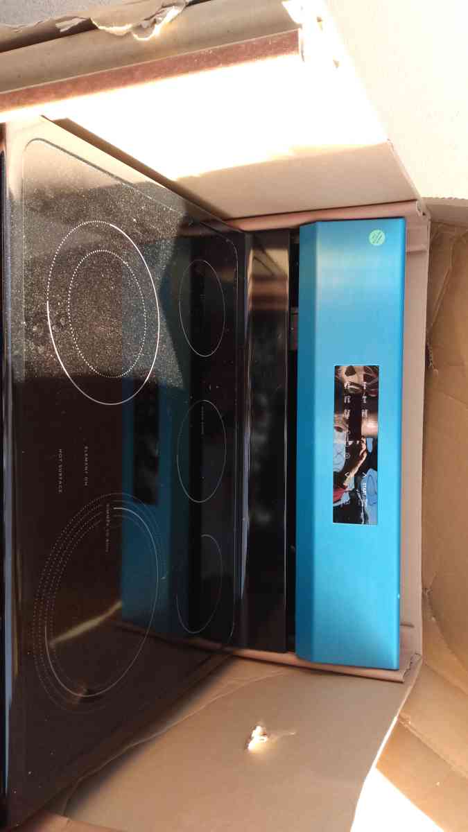 Frigidaire electric range stove and Dishwasher