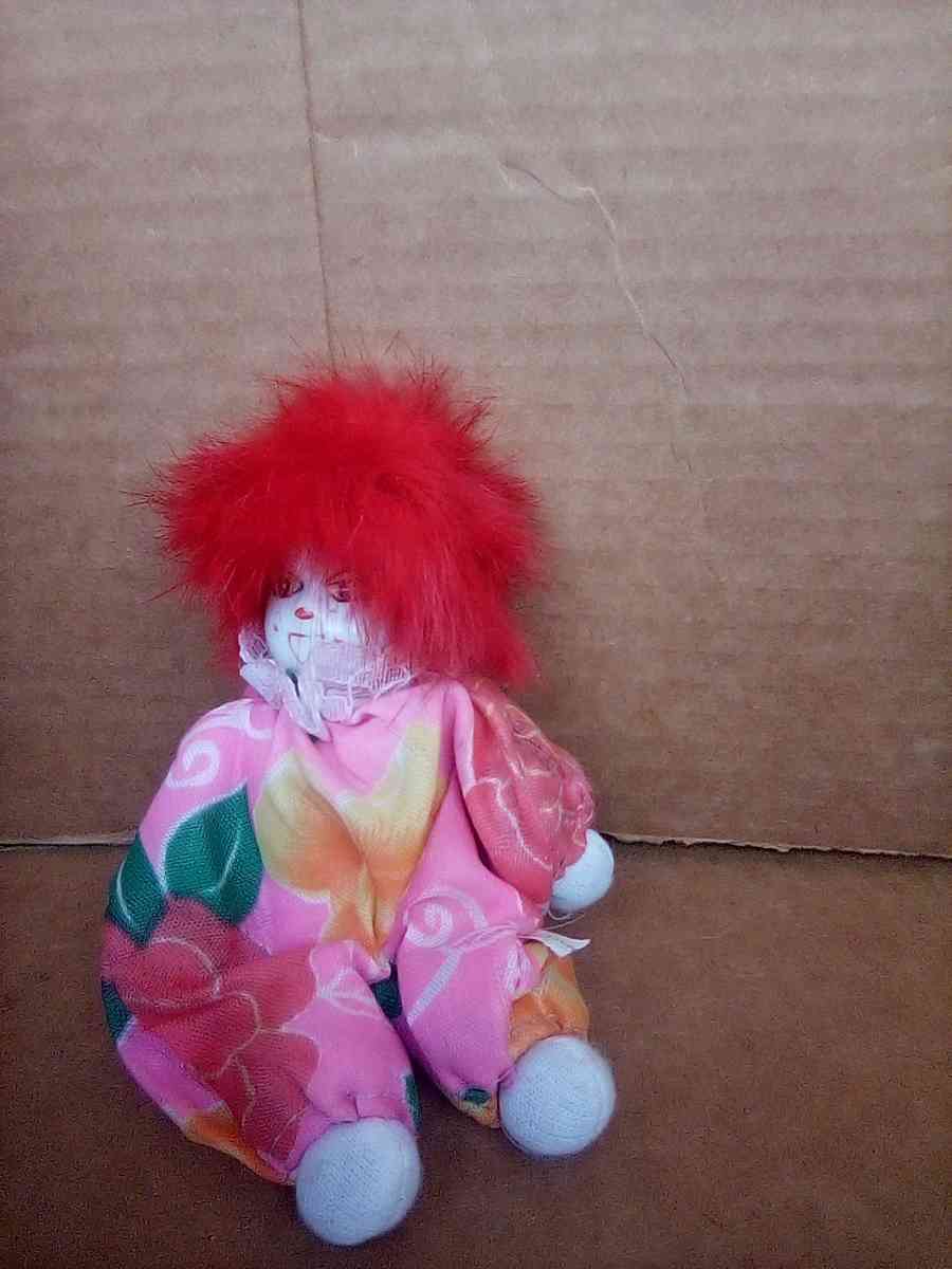Porcelain Clown Size: 5" X 3"