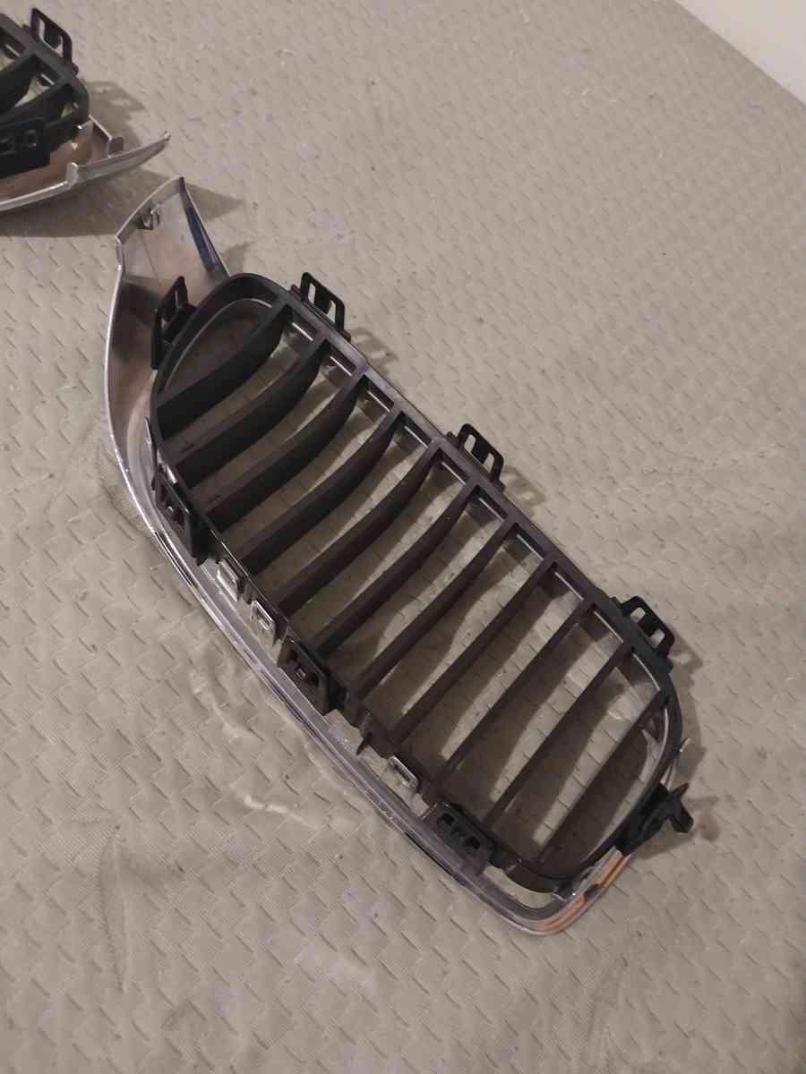 2 partes originales para frente de carro BMW