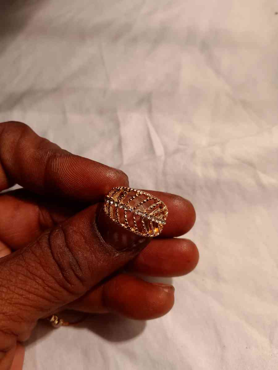 ladies rings gold costume