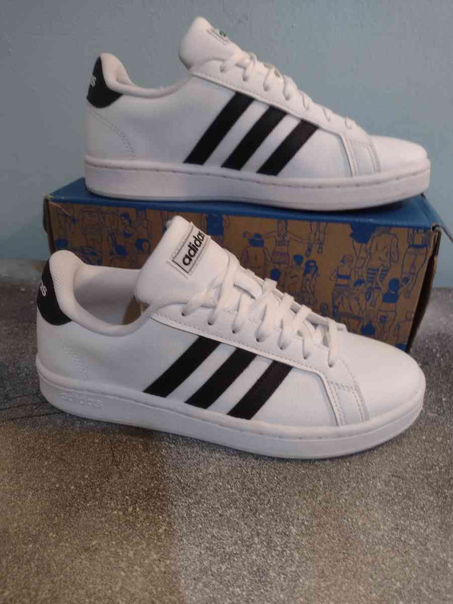 Adidas Grand court cloud shoes
