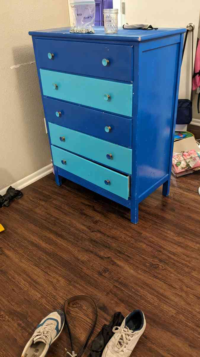 Kids dresser