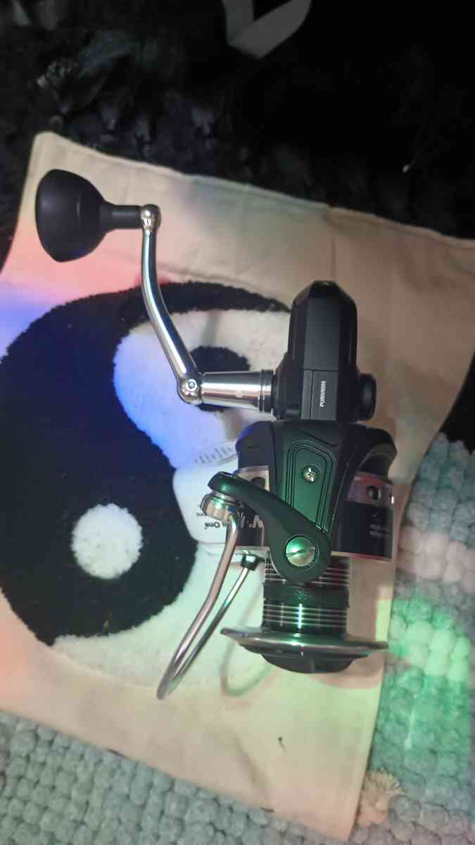 PENN Persuit IV 8000 saltwater sports fishing reel in EXCELL