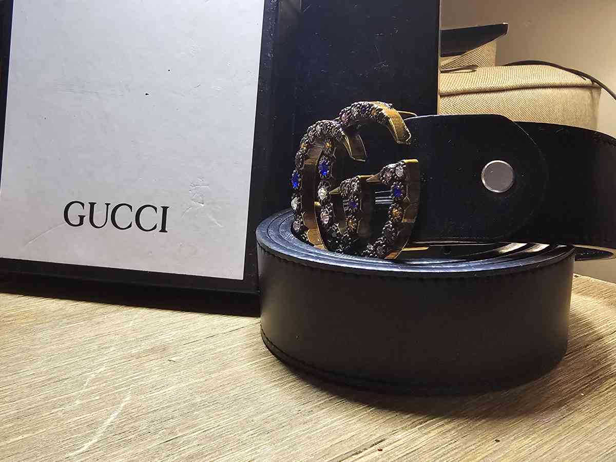 Knock off Gucci belt