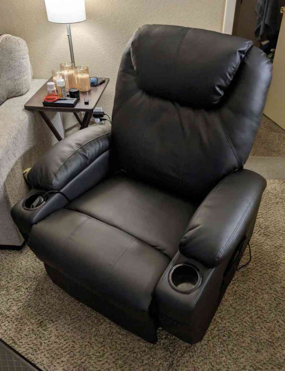 Powerlifting recliner with heat and massage options
