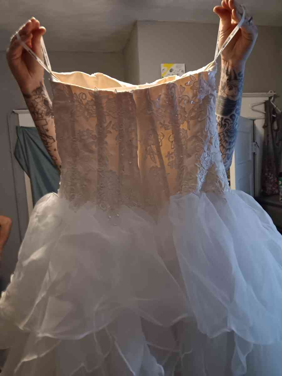 wedding dress