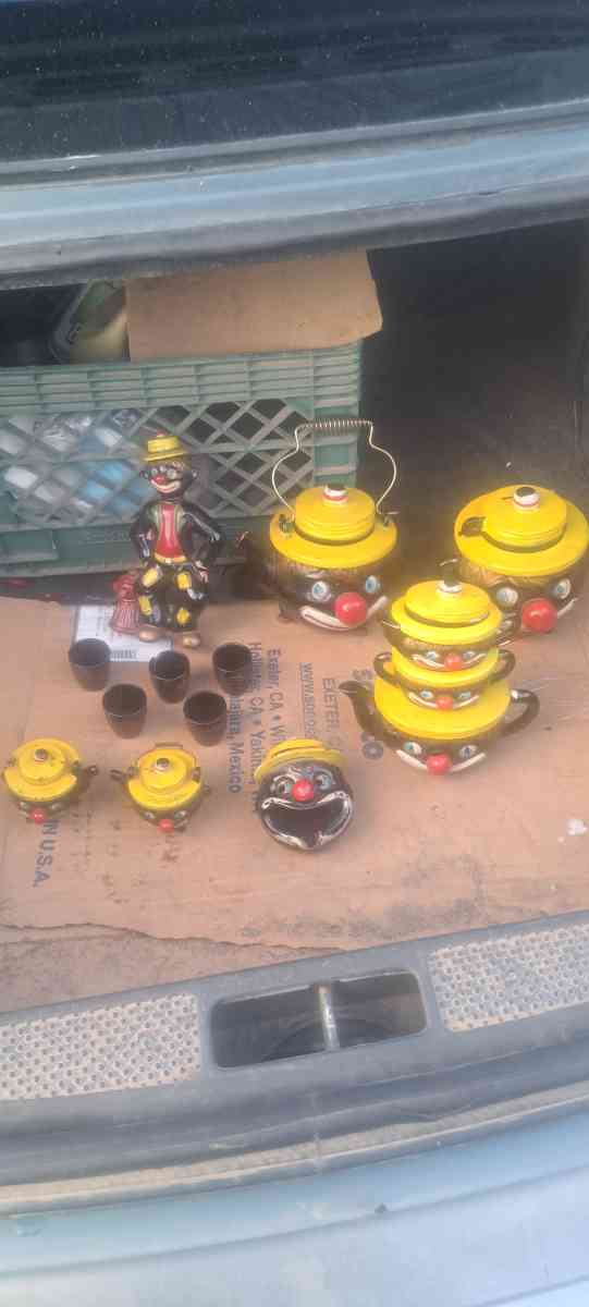 1950s assortment of black Americana hobo clowns