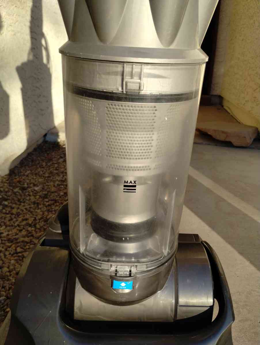 DYSON DC17 Absolute Animal Bagless Vacuum Cleaner