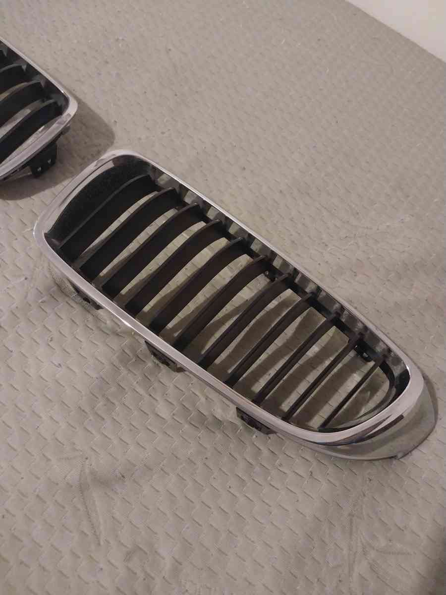 2 partes originales para frente de carro BMW