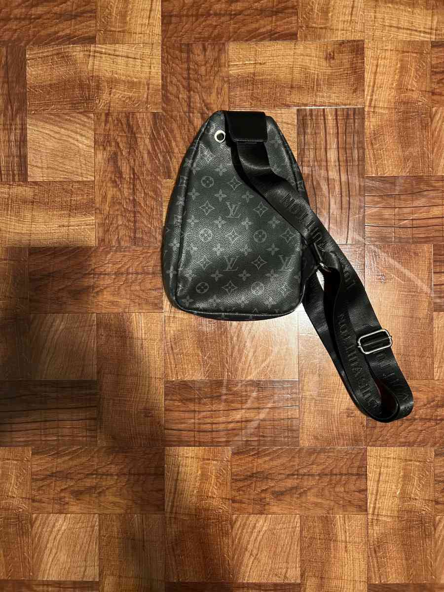 louis vuitton sling bag