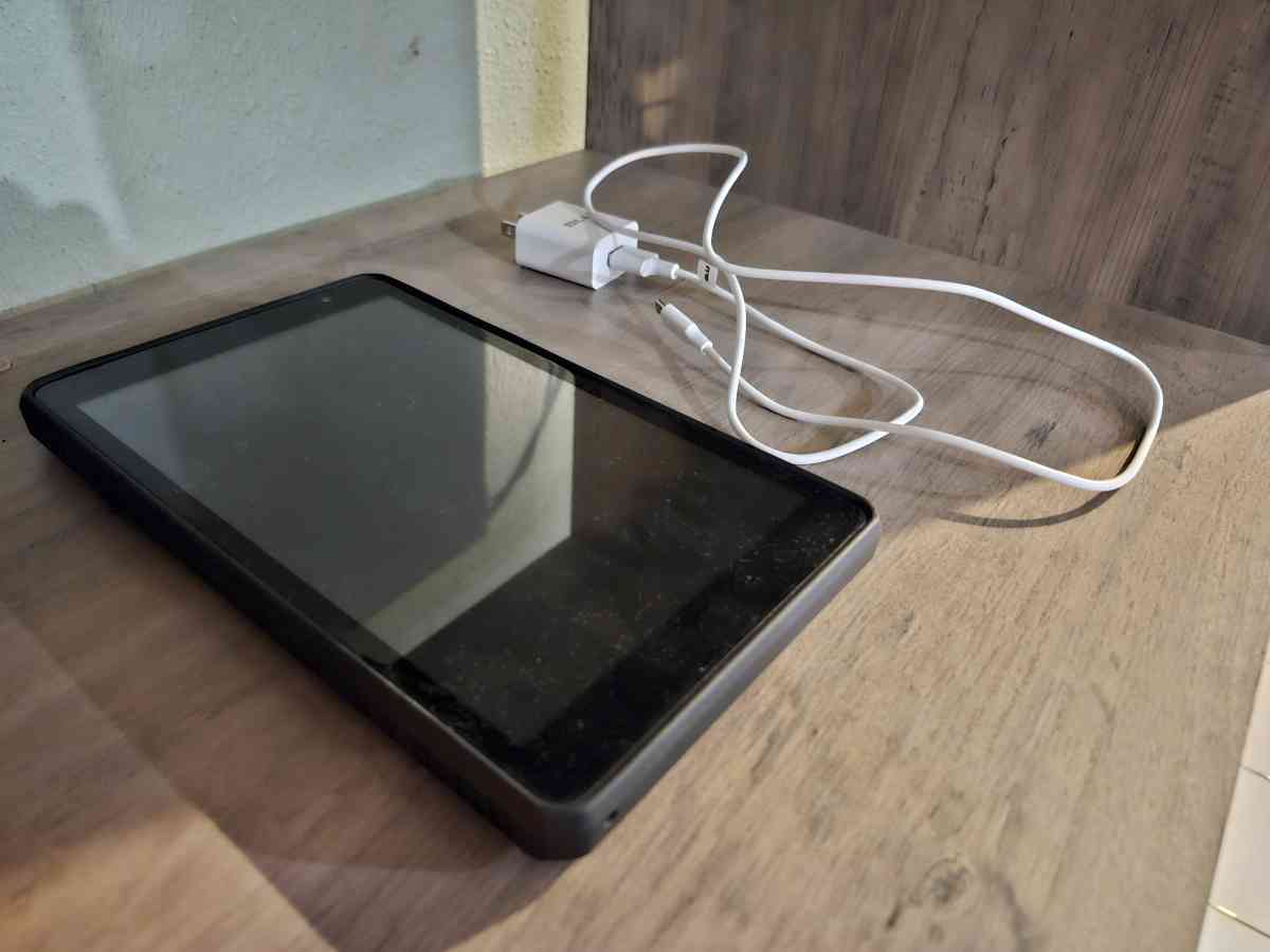 BLU M8L Plus Android Tablet