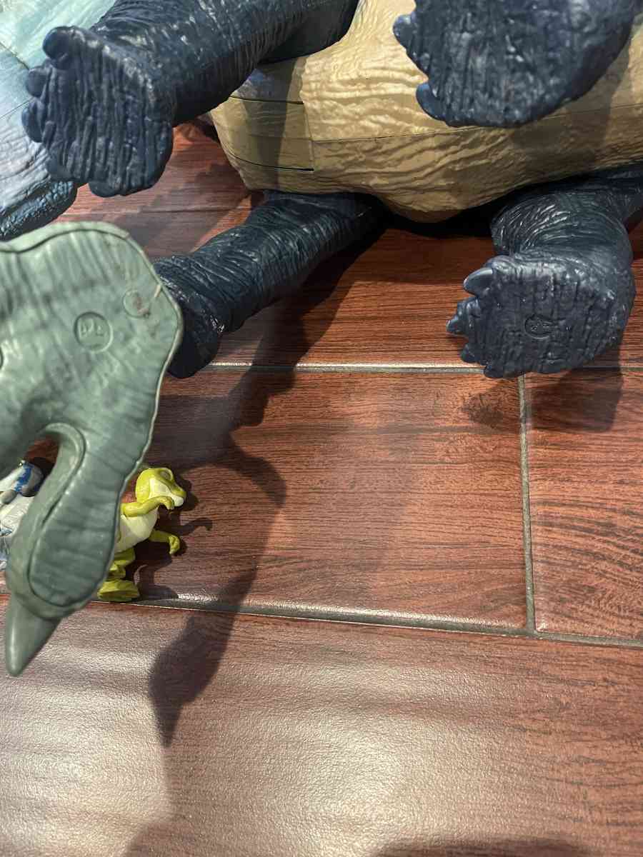 large jurassic world dominion dinosaurs