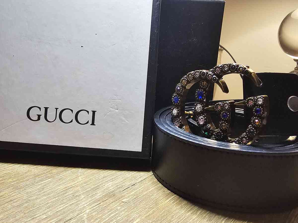 Knock off Gucci belt