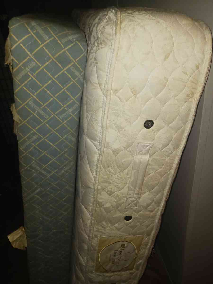 queen mattress and box spring