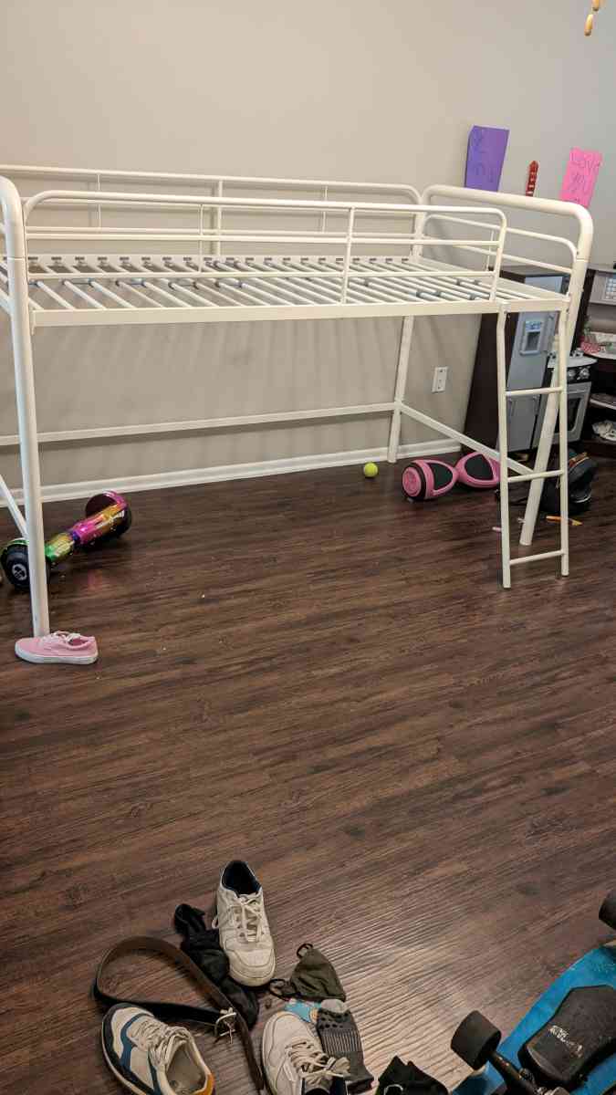 Junior Metal twin loft frame