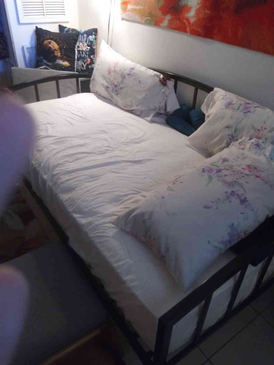 twim mattress and frame