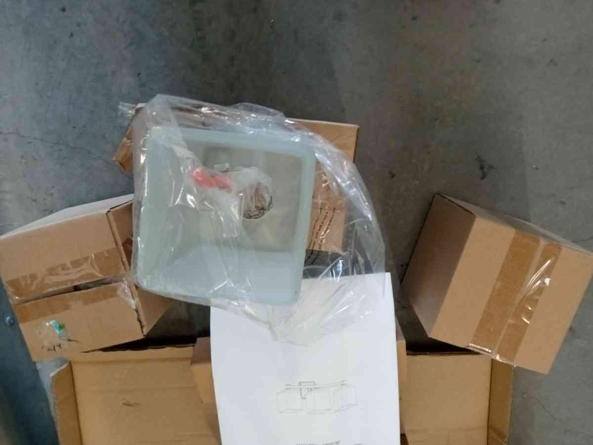 three light spotlight new