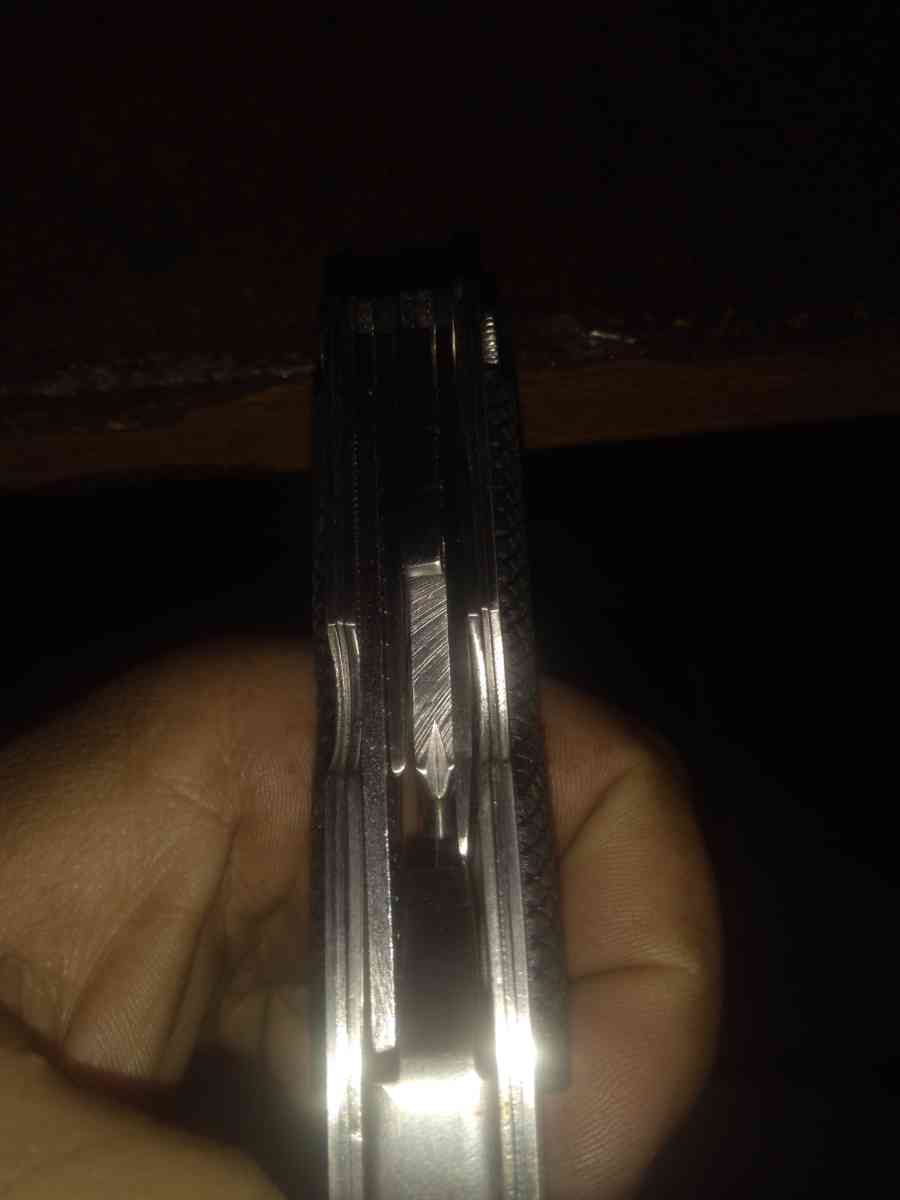 All Purpose tool never been used it comes with the pouch bra