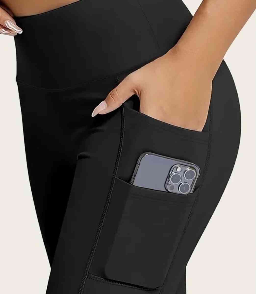 brand new black leggings