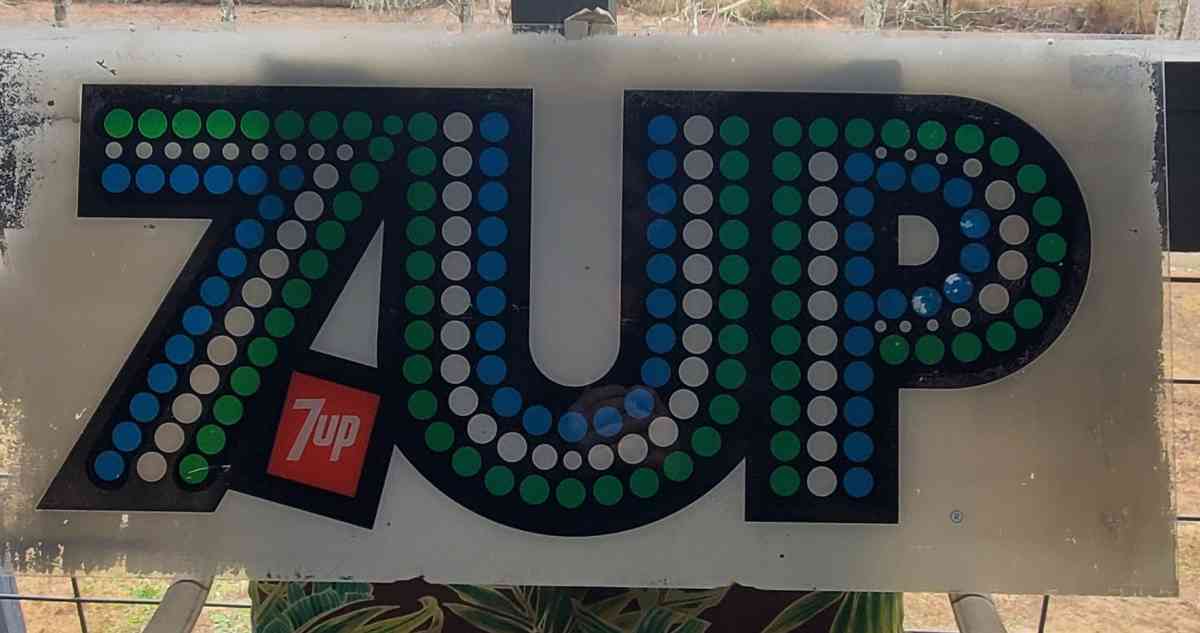 7 Up Plastic Acrylic Advertising Sign