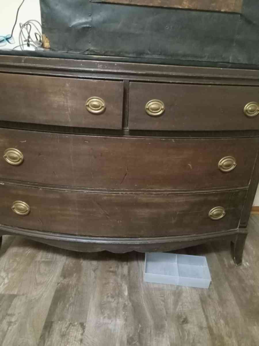 pictures dresser vase tables