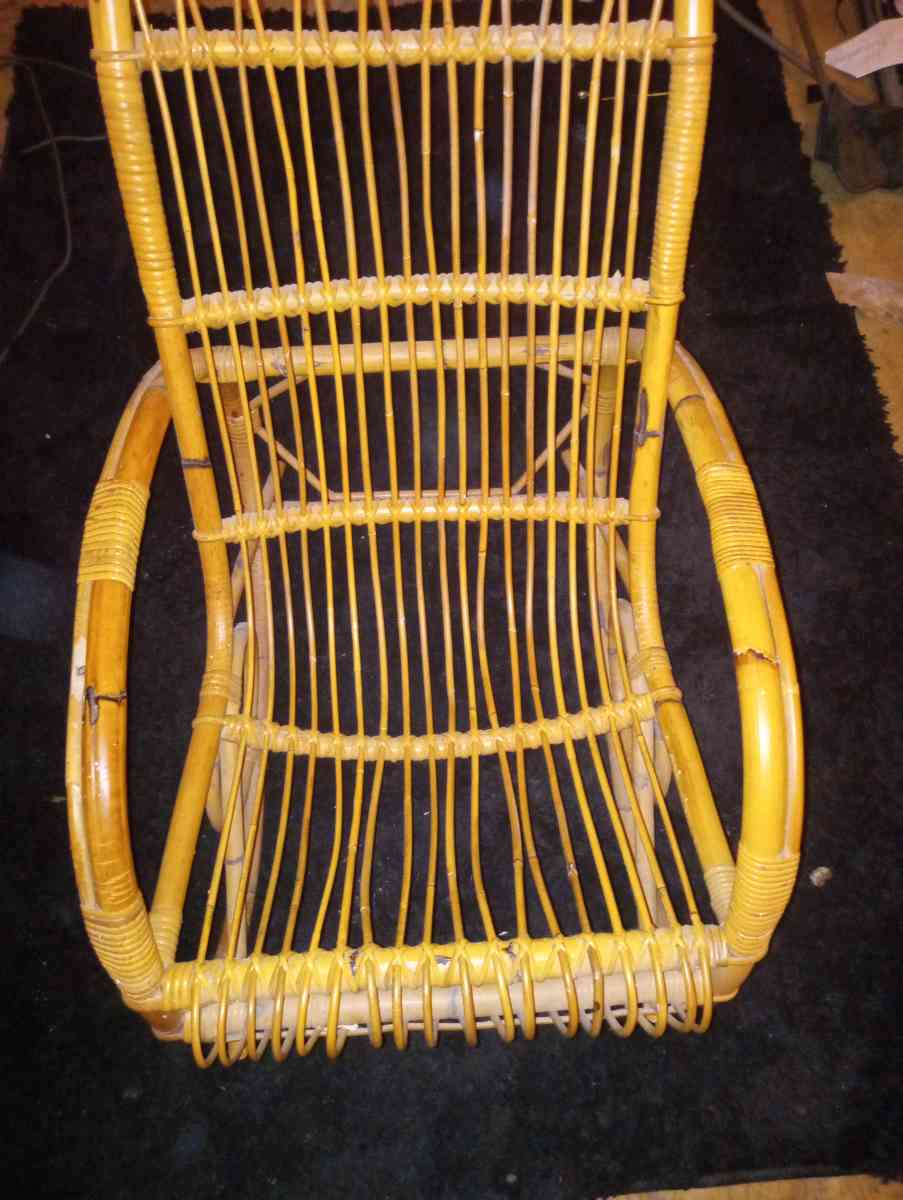 VINTAGE 1970S BURNT BAMBOO RATAAN ROCKING CHAIR