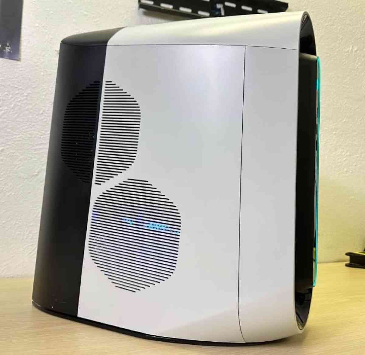 Dell Alienware R12 Gaming PC
