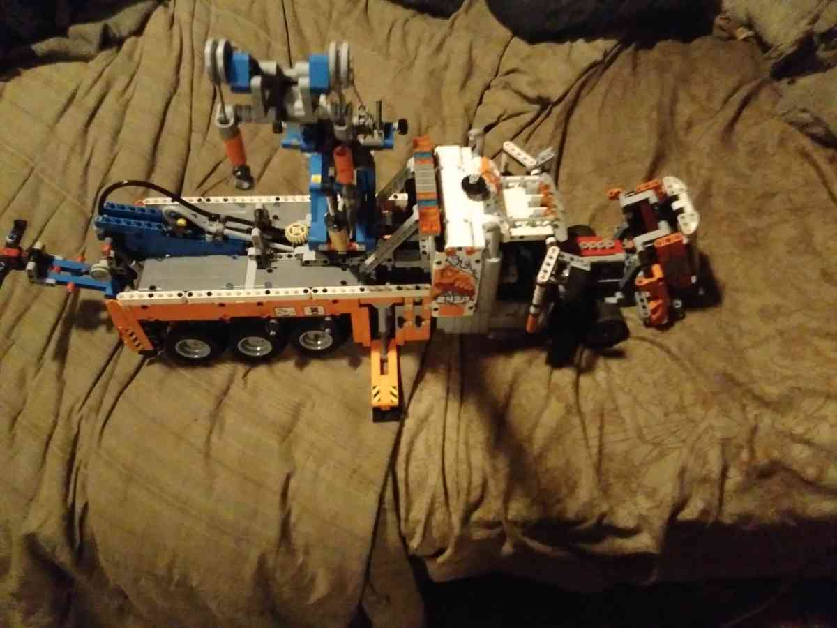 Lego tow truck