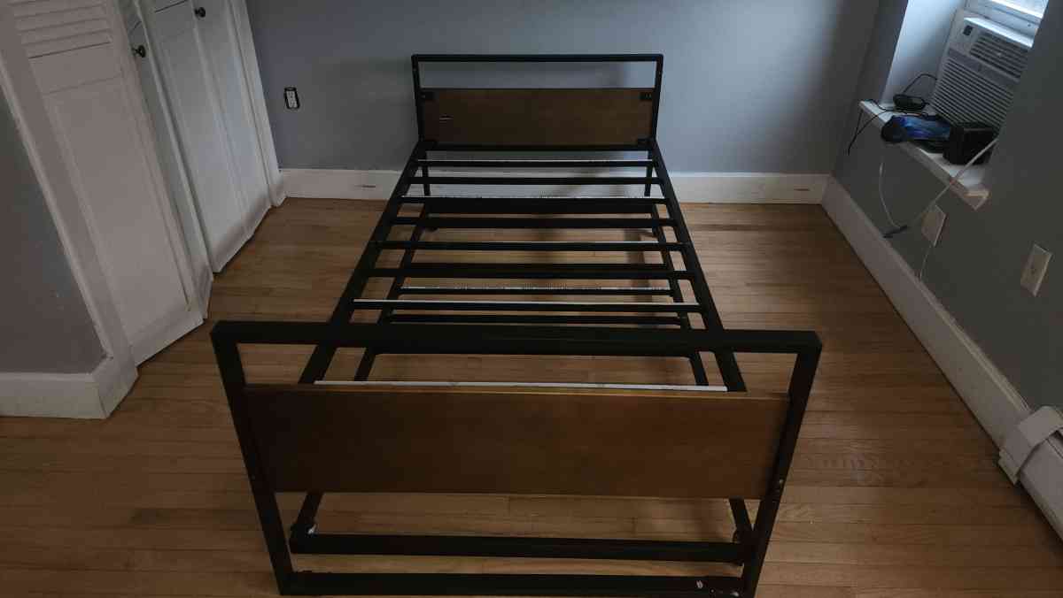 Twin Bamboo Wood Antique Metal Daybed with Trundle