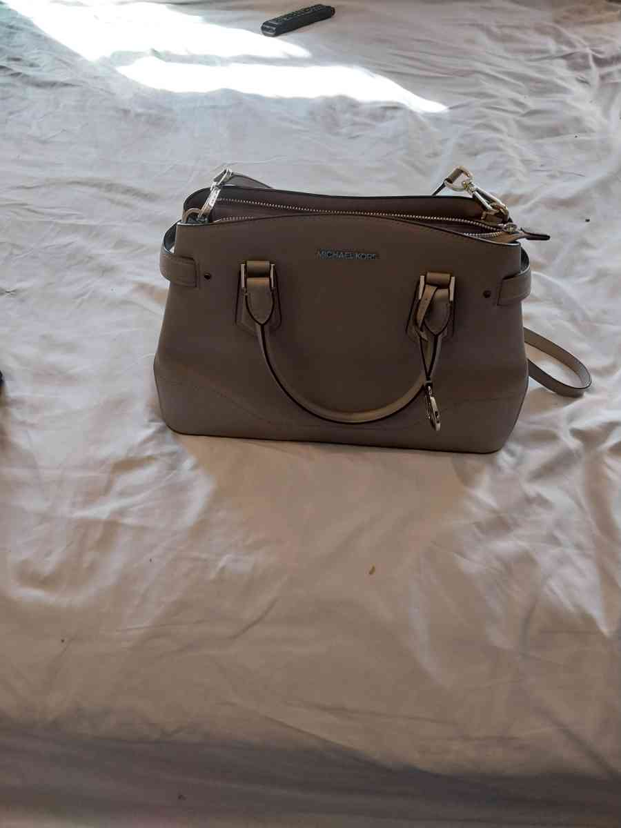 Michael kors purse