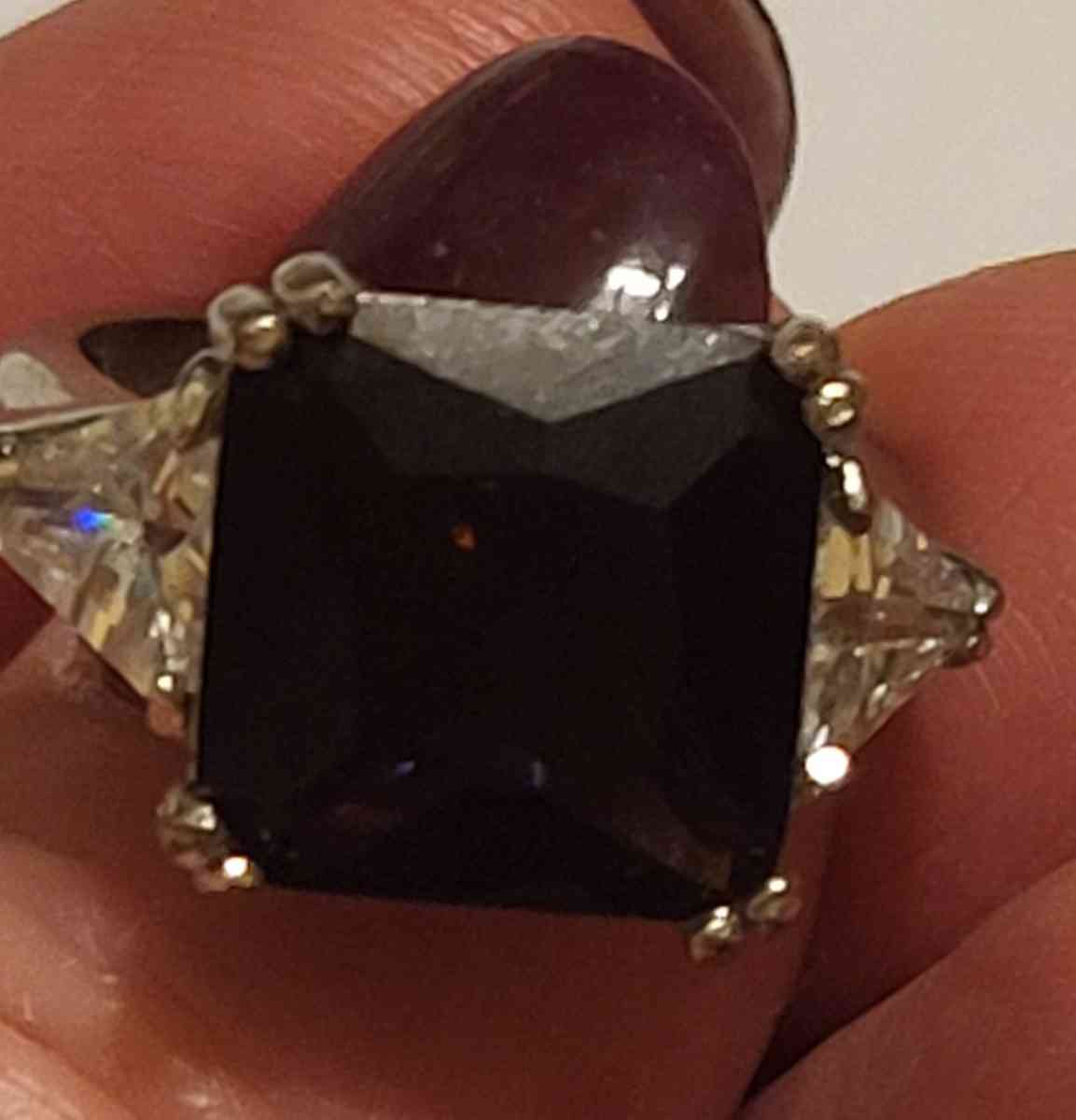 purple snd clear silver tone ring