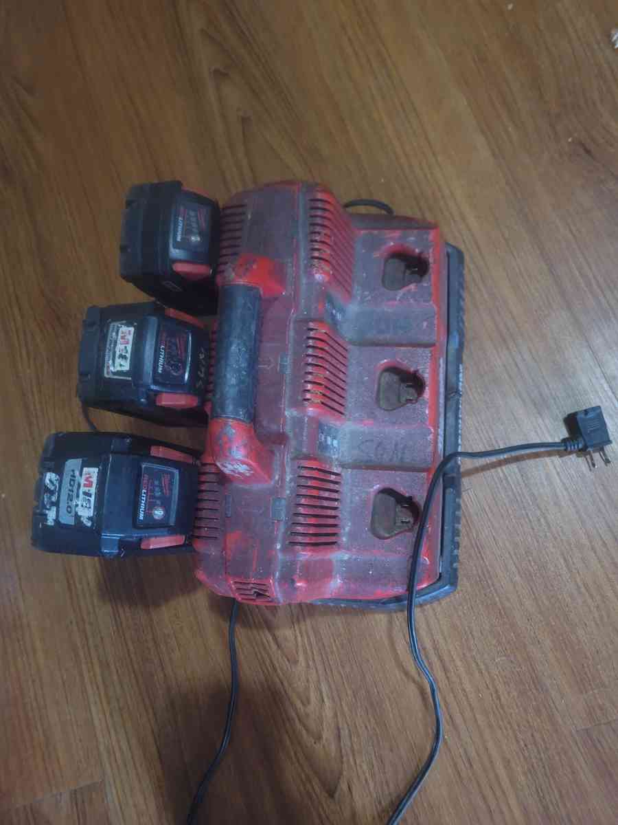 Milwaukee battery charger