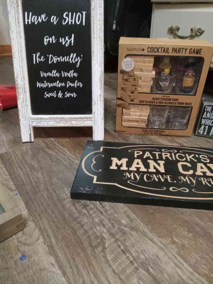 pictures dresser vase tables