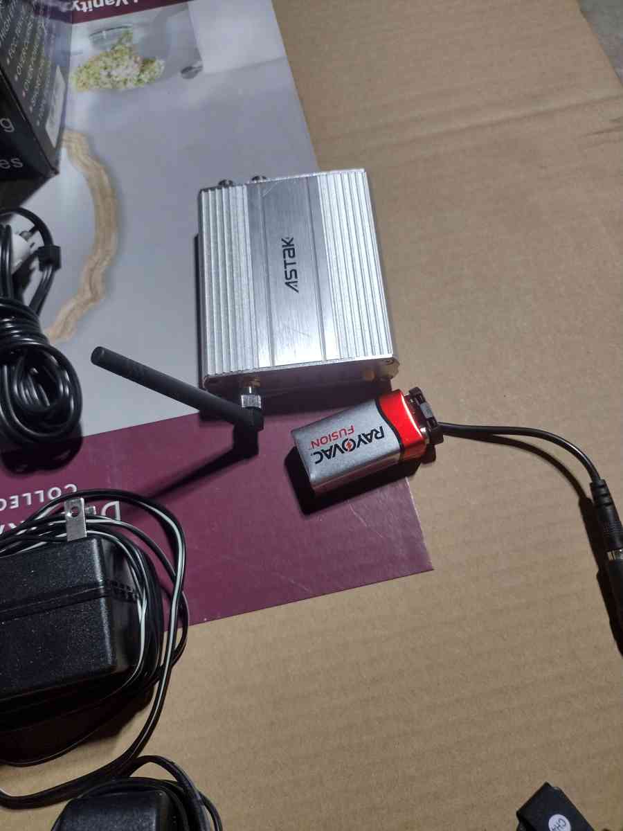 mini wireless spy cam and plug in receiver