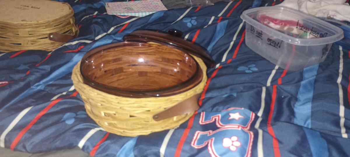 vintage Pyrex baking bowls and mixing bowls  pans
