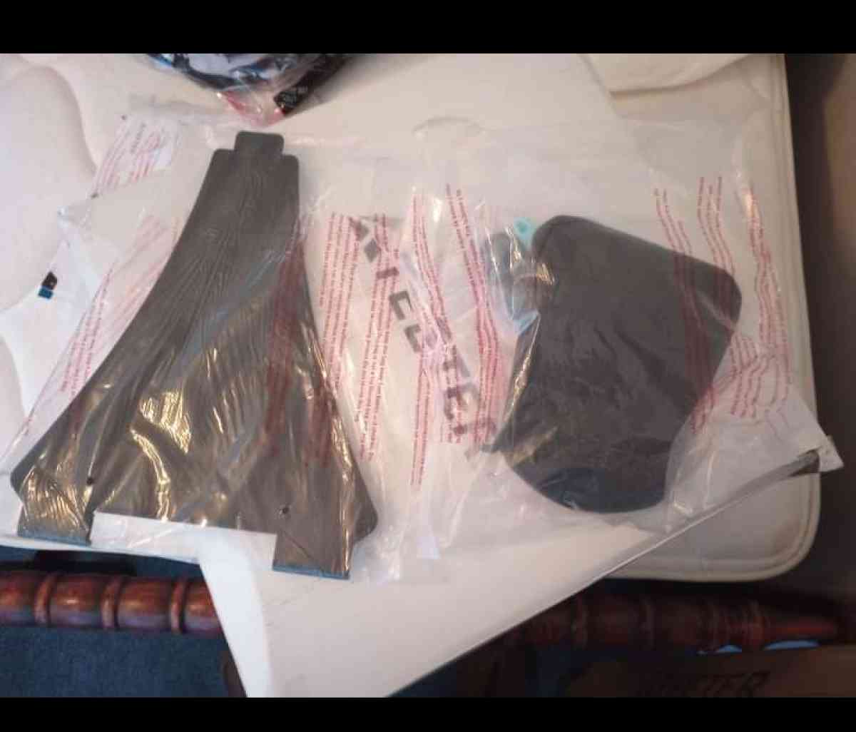 Teeter lx9 inversion table with accessories