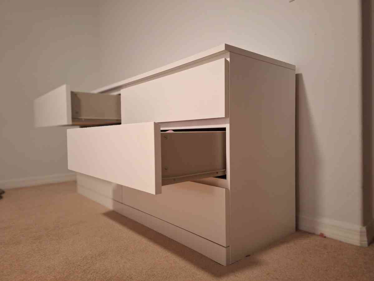 Dresser White 6 drawers