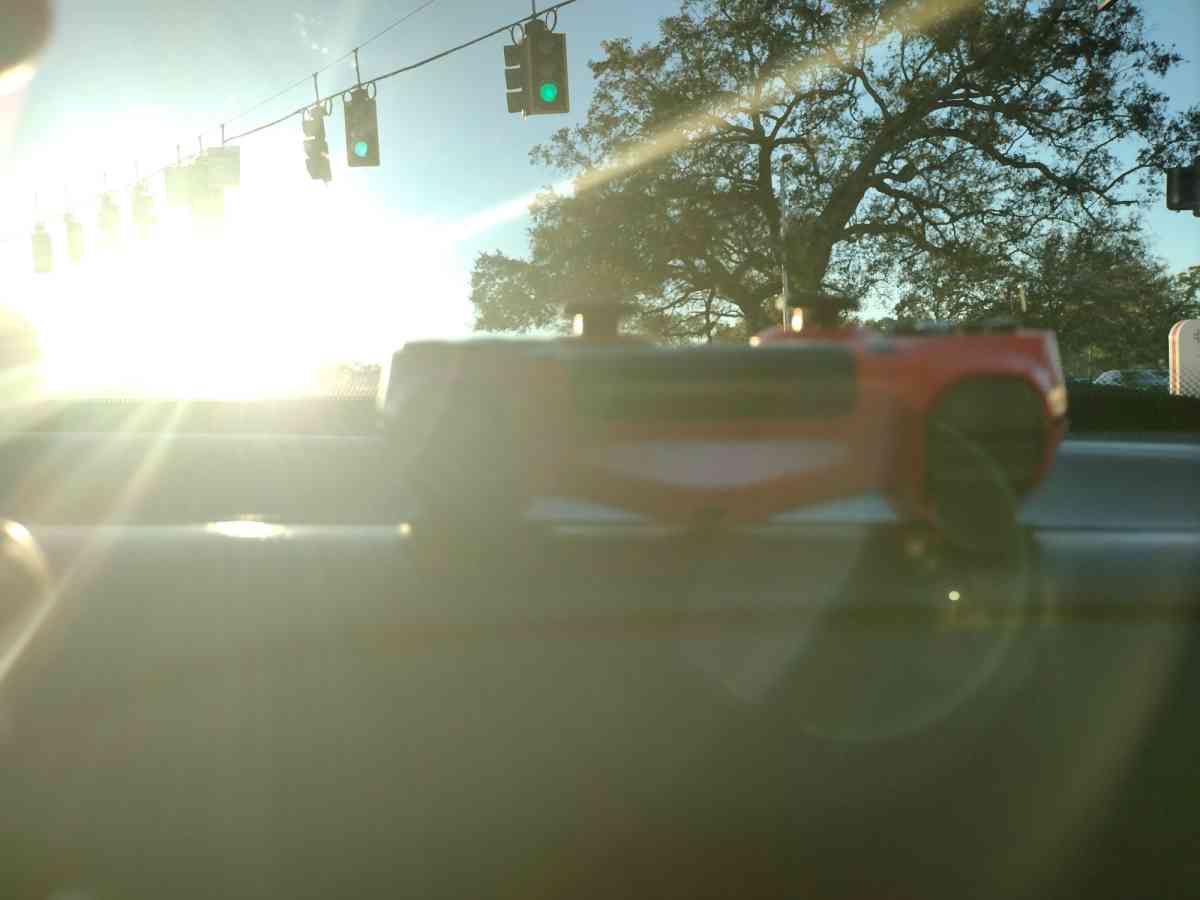 ALMOST BRAND NEW  VERY LIGHTLY USED   RED PS4 CONTROLLER