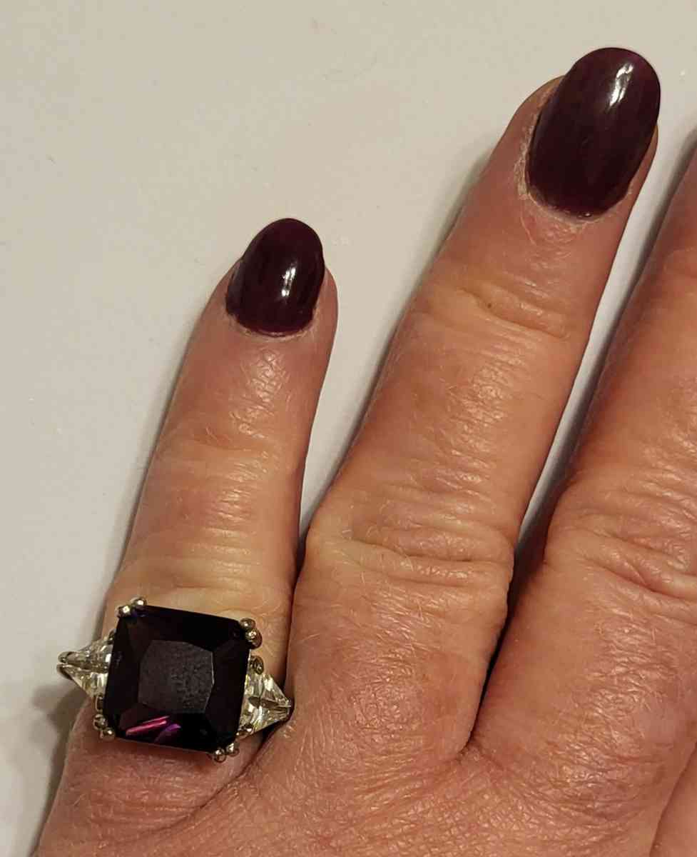 purple snd clear silver tone ring