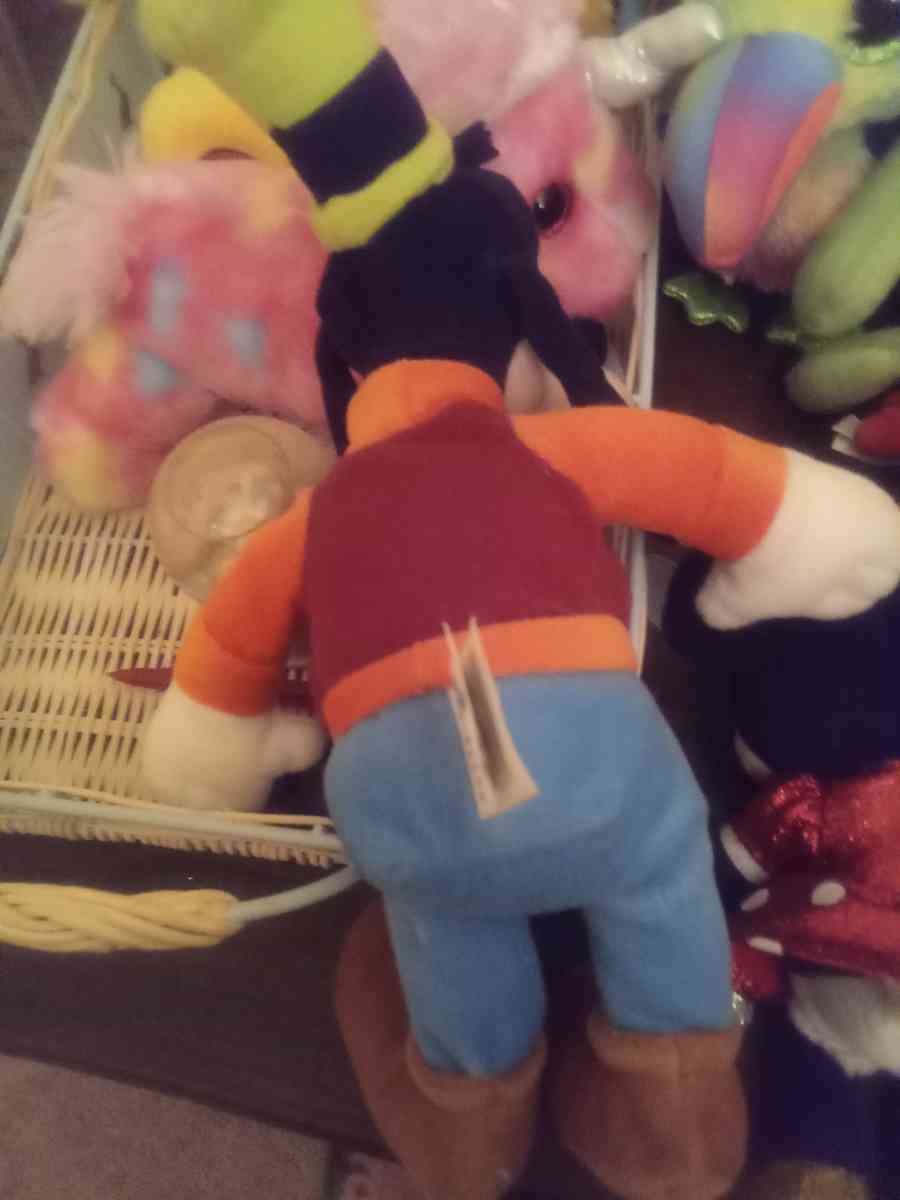 Stuffed goofy