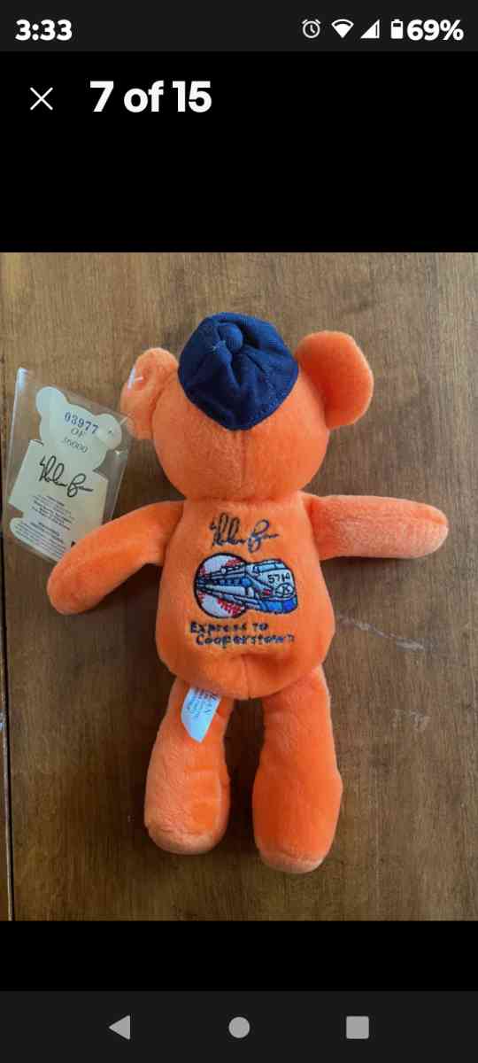 its a collectable bear zoom in