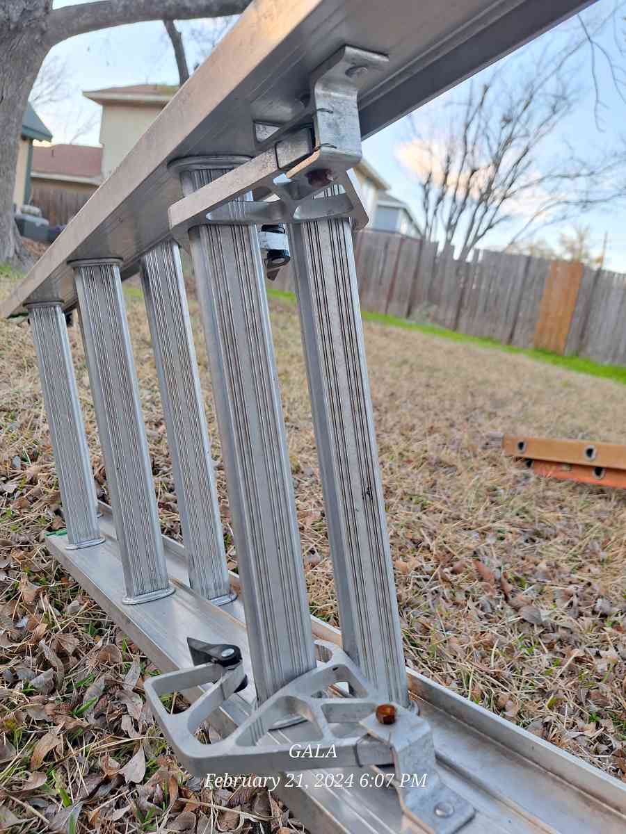 Warner aluminum 24 ft ladder