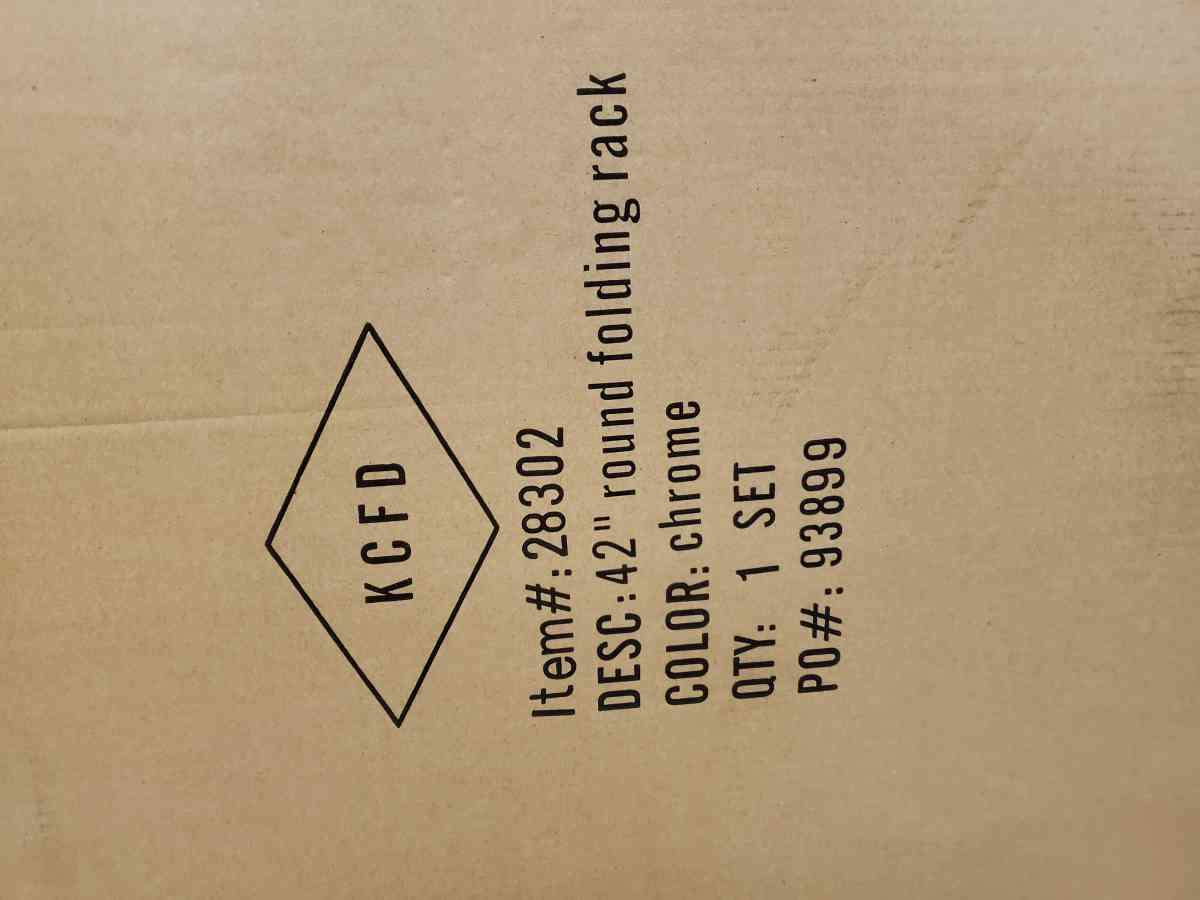 42 Inch Circle Clothing Rack  Brand New In Box
