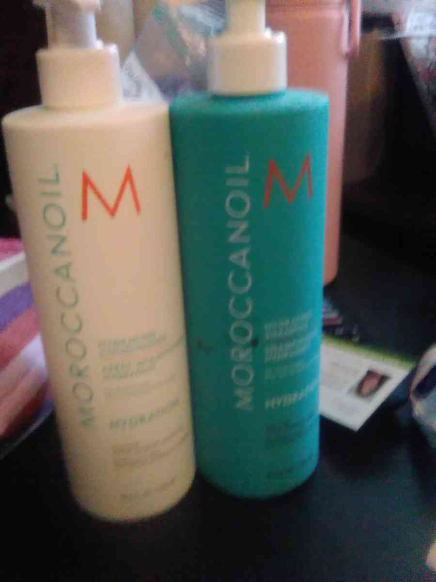 shampoo and conditioner set