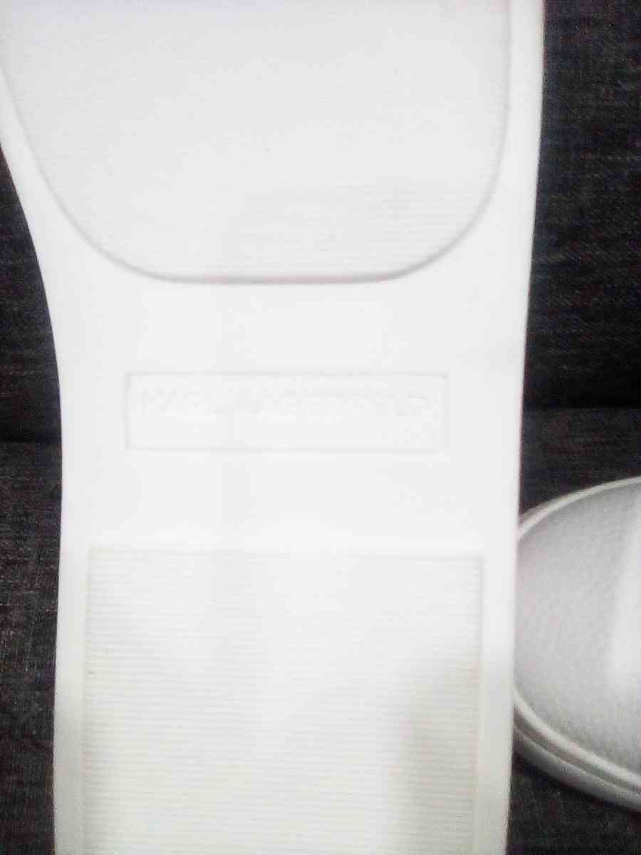 KARL LAGERFELD WHITE SNEAKERS SIZE 9 NEW WITHOUT BOXORTAGS