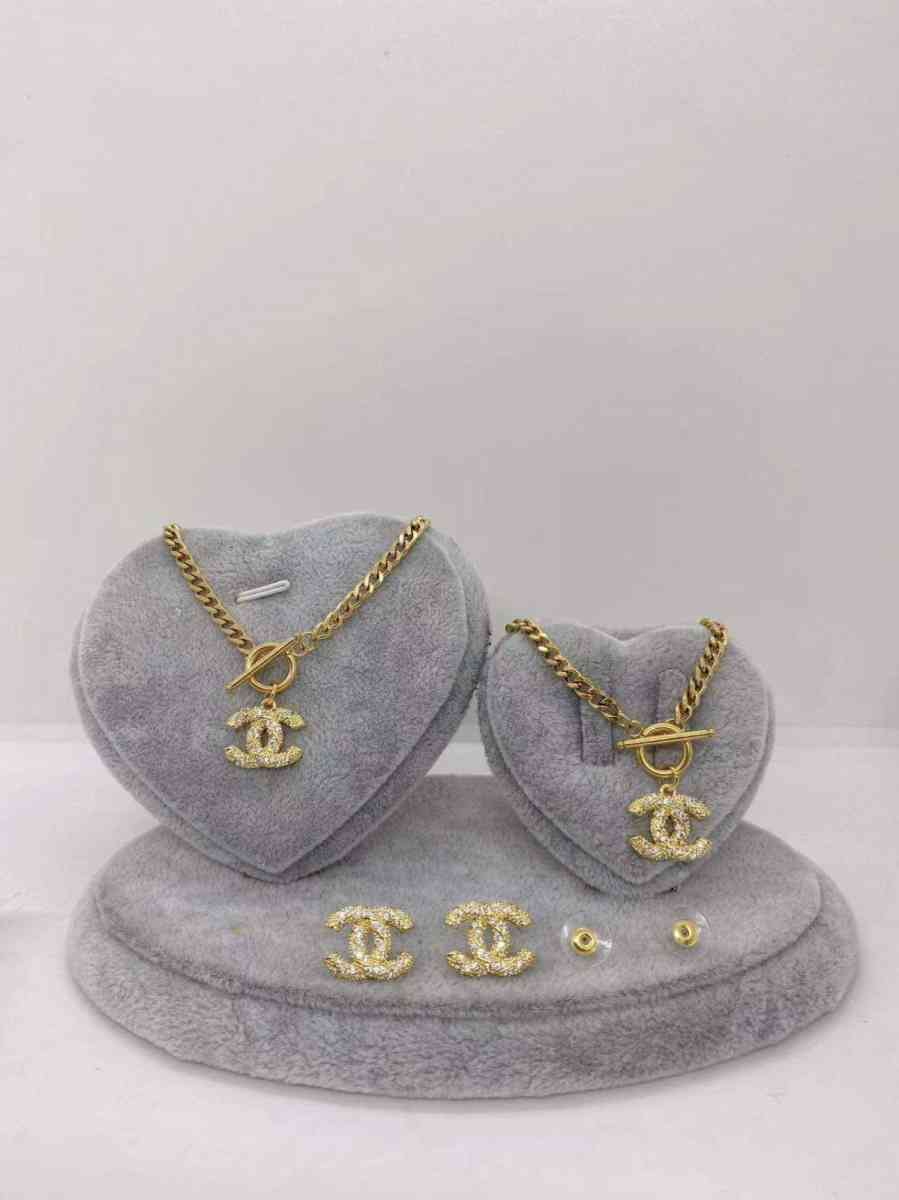 gold layered stainless steel